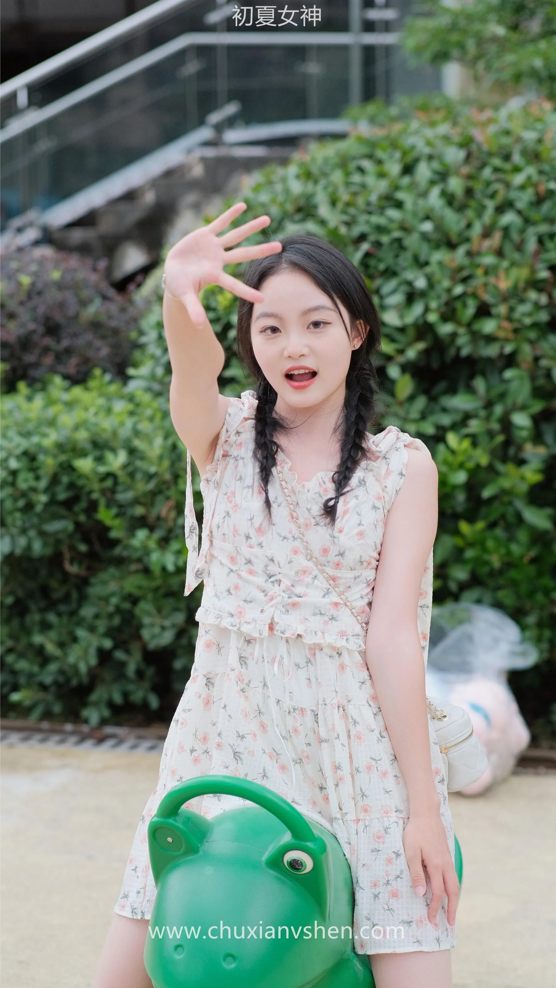 初夏女神 NO.050 双双 公园游玩 [221P]插图2